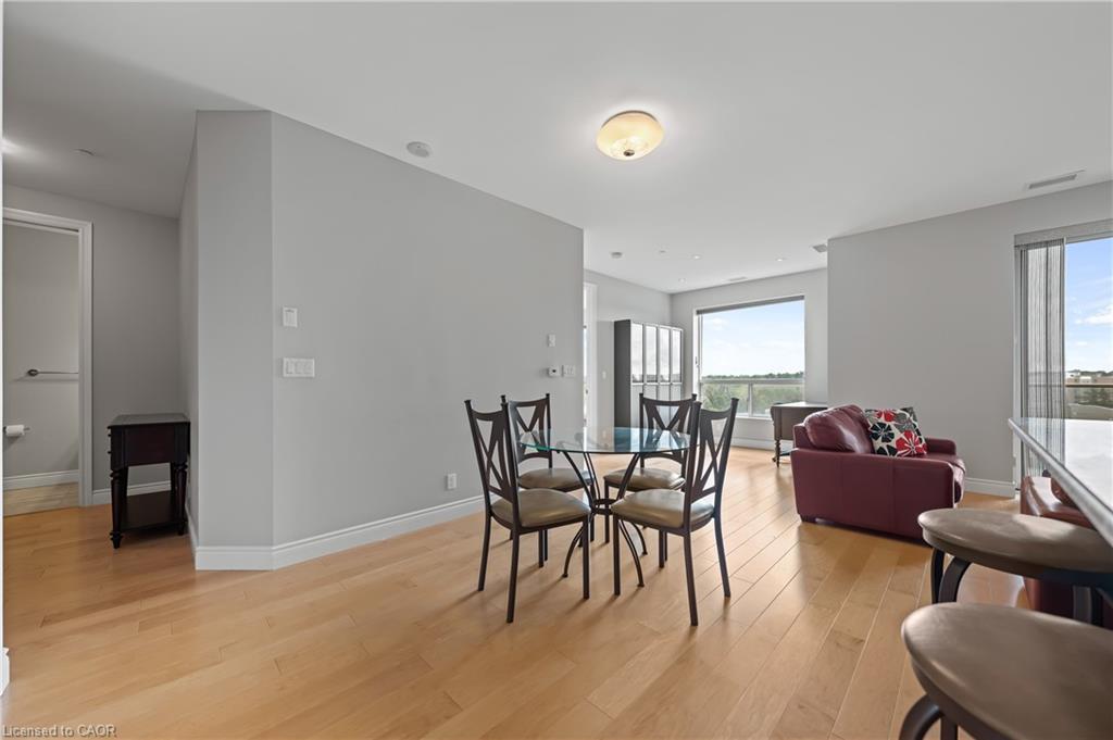 706-223 Erb Street W, Waterloo, ON - Indoor