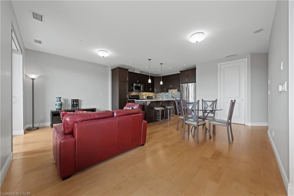 706-223 Erb Street W, Waterloo, ON - Indoor