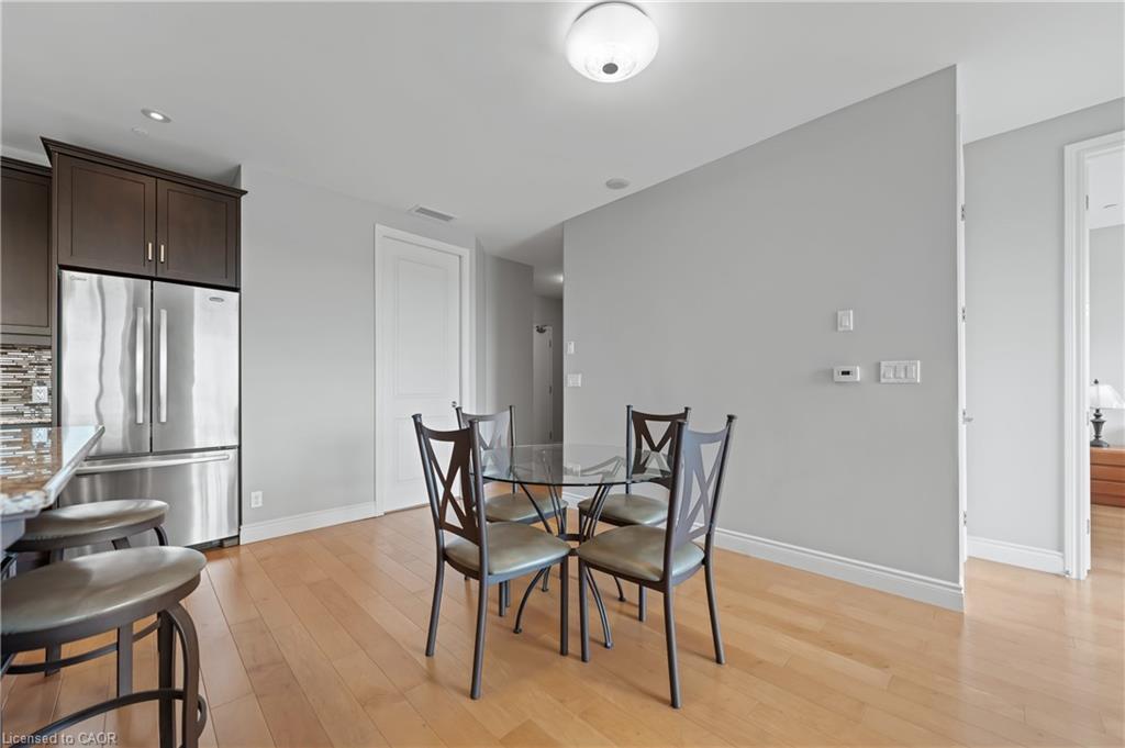 706-223 Erb Street W, Waterloo, ON - Indoor Photo Showing Other Room