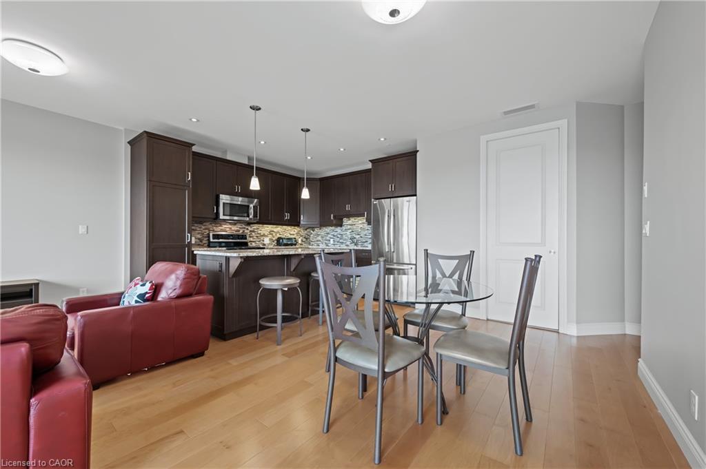 706-223 Erb Street W, Waterloo, ON - Indoor