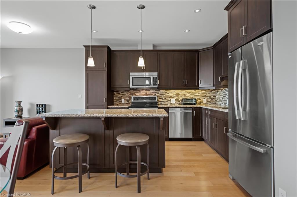 706-223 Erb Street W, Waterloo, ON - Indoor Photo Showing Kitchen With Stainless Steel Kitchen With Upgraded Kitchen