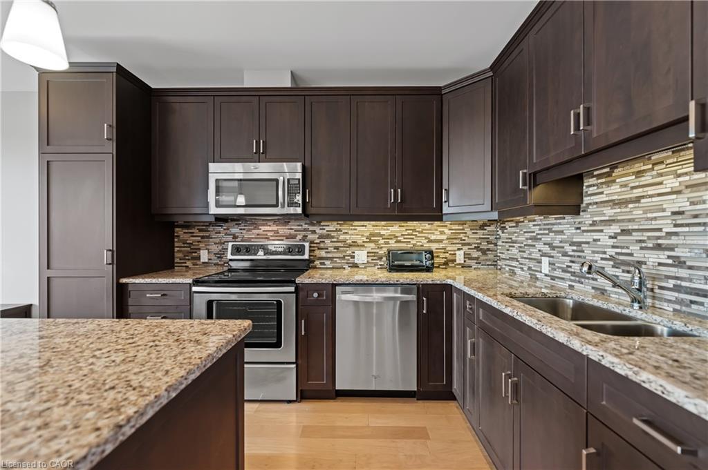 706-223 Erb Street W, Waterloo, ON - Indoor Photo Showing Kitchen With Stainless Steel Kitchen With Double Sink With Upgraded Kitchen