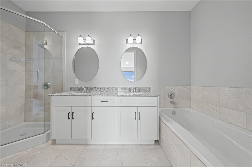 706-223 Erb Street W, Waterloo, ON - Indoor Photo Showing Bathroom