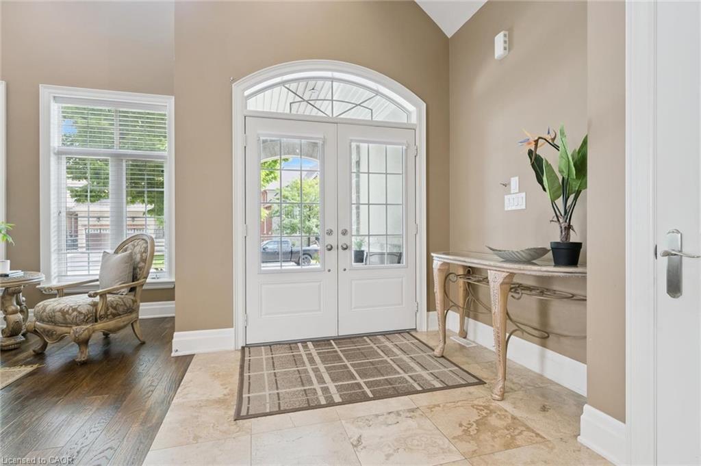 68 Gentle Fox Drive, Caledon, ON - Indoor Photo Showing Other Room