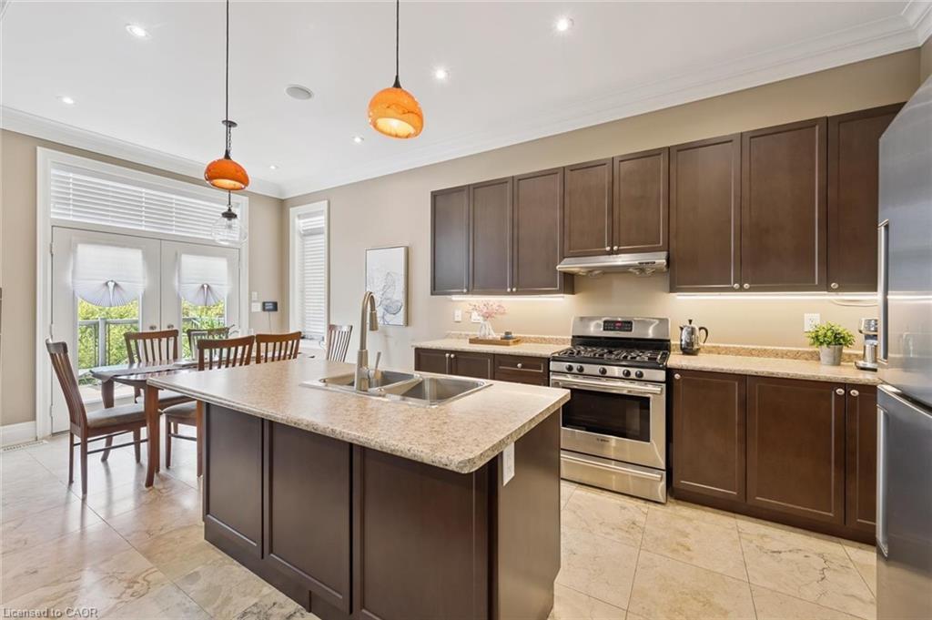 68 Gentle Fox Drive, Caledon, ON - Indoor Photo Showing Kitchen With Double Sink