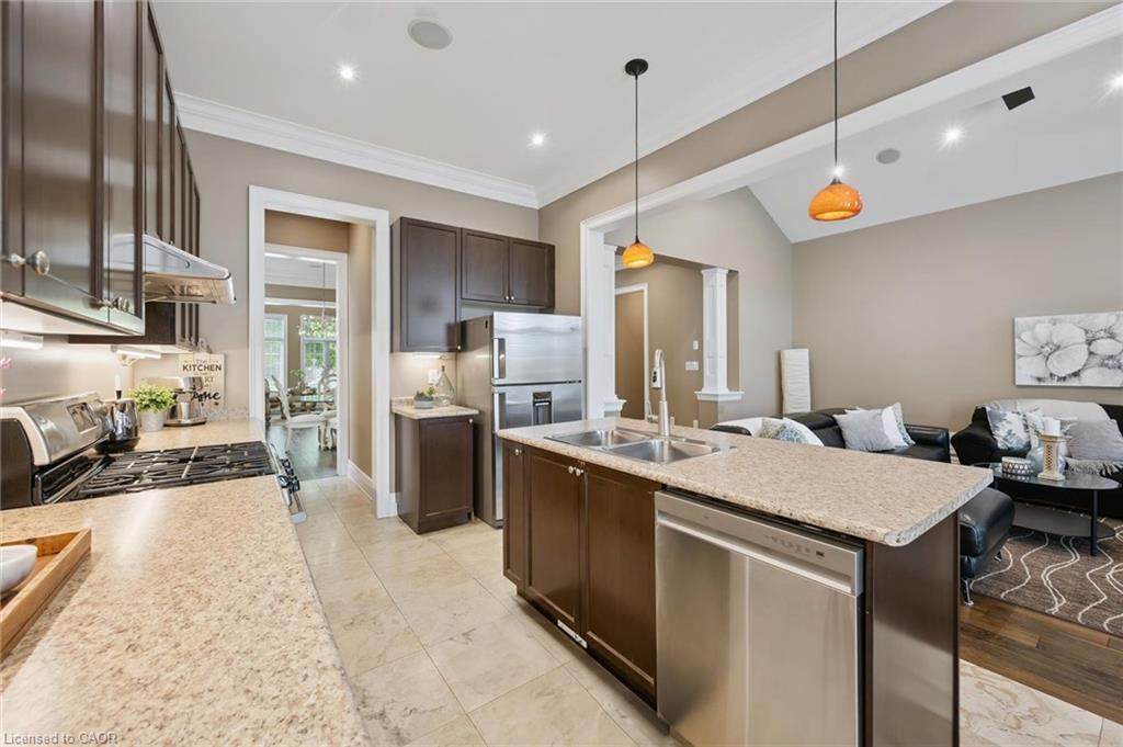 68 Gentle Fox Drive, Caledon, ON - Indoor Photo Showing Kitchen With Double Sink