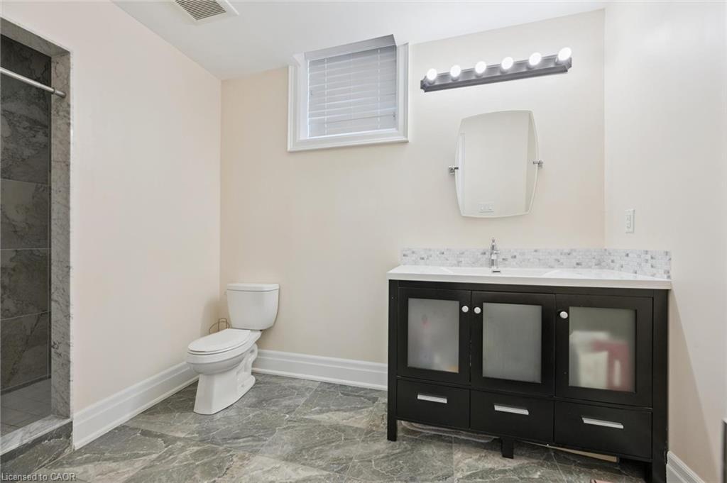 68 Gentle Fox Drive, Caledon, ON - Indoor Photo Showing Bathroom
