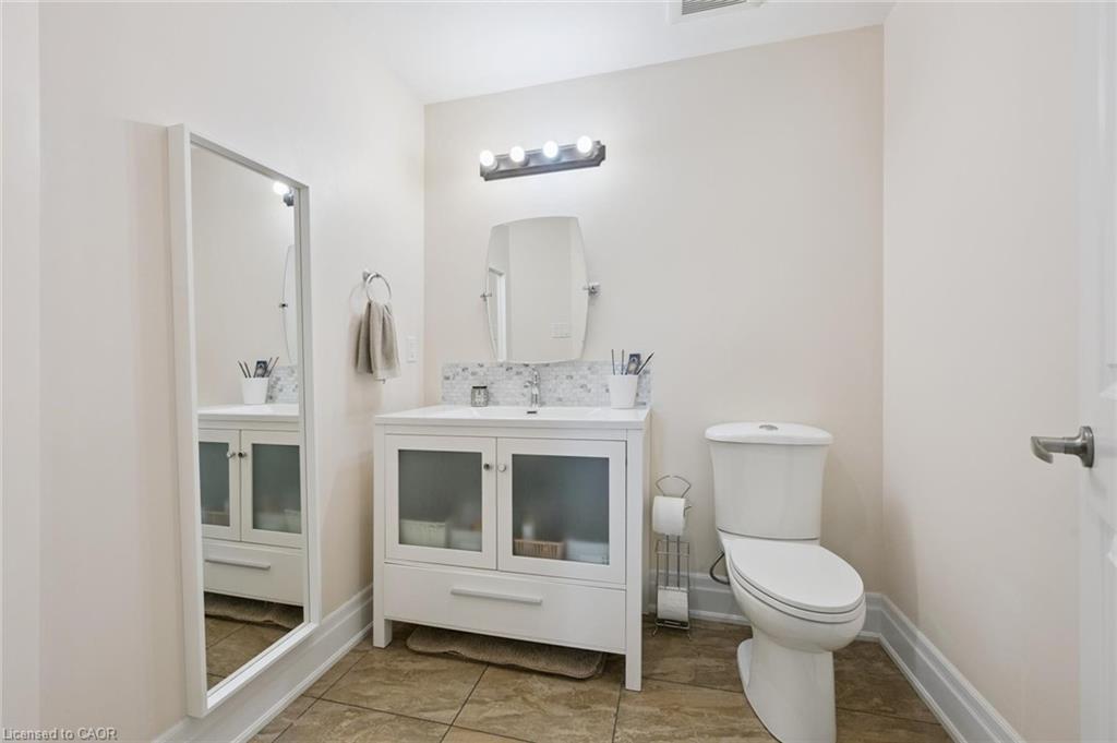 68 Gentle Fox Drive, Caledon, ON - Indoor Photo Showing Bathroom