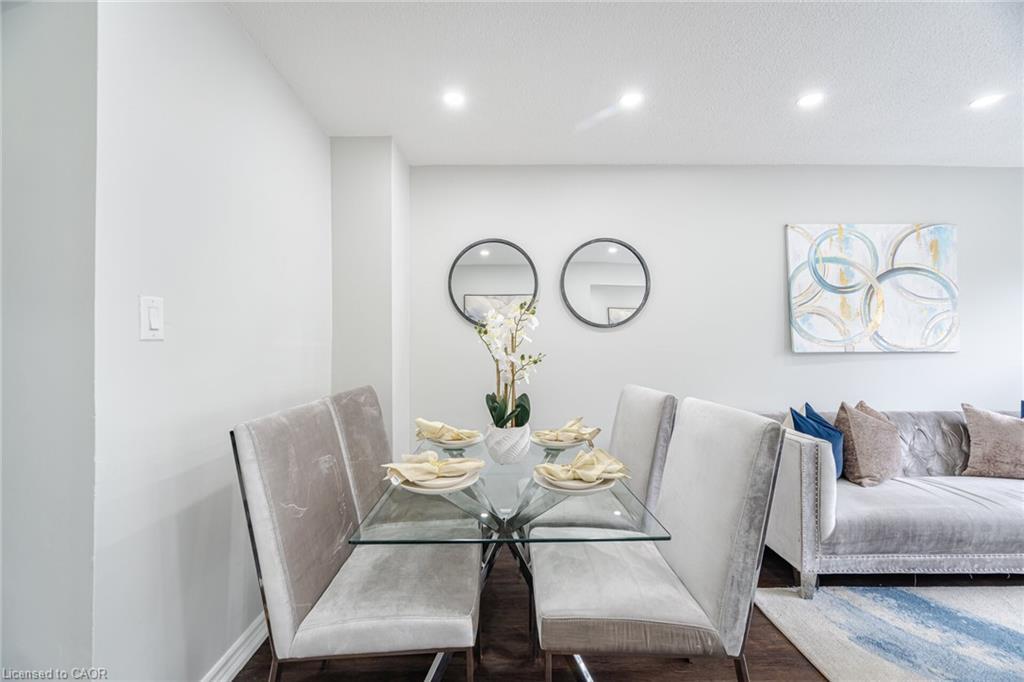65-3525 Brandon Gate Drive, Mississauga, ON - Indoor Photo Showing Dining Room