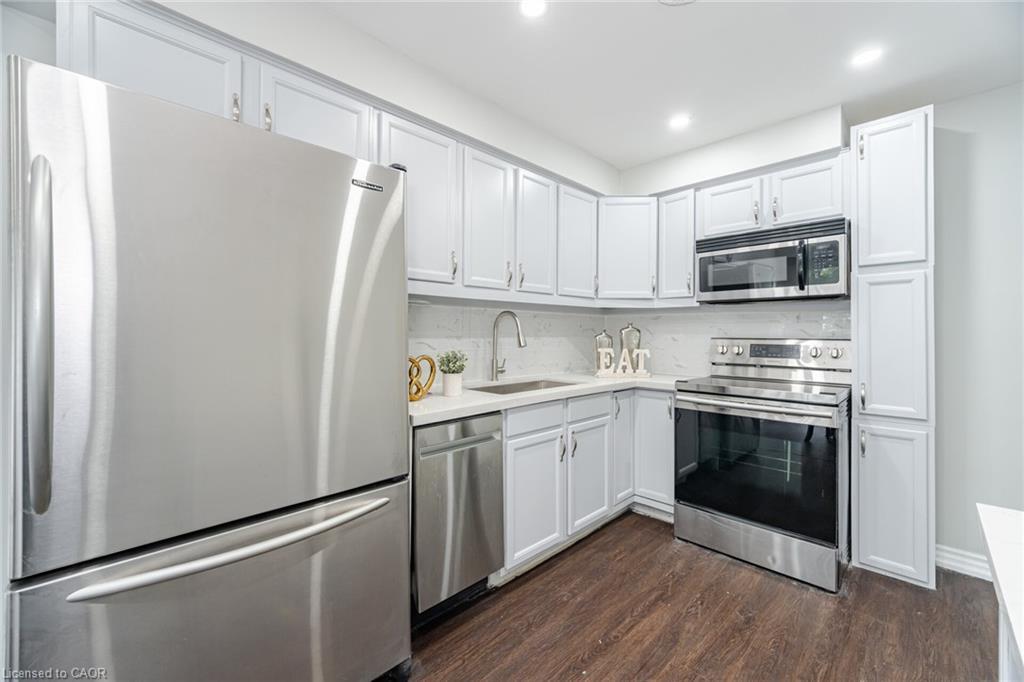 65-3525 Brandon Gate Drive, Mississauga, ON - Indoor Photo Showing Kitchen With Stainless Steel Kitchen