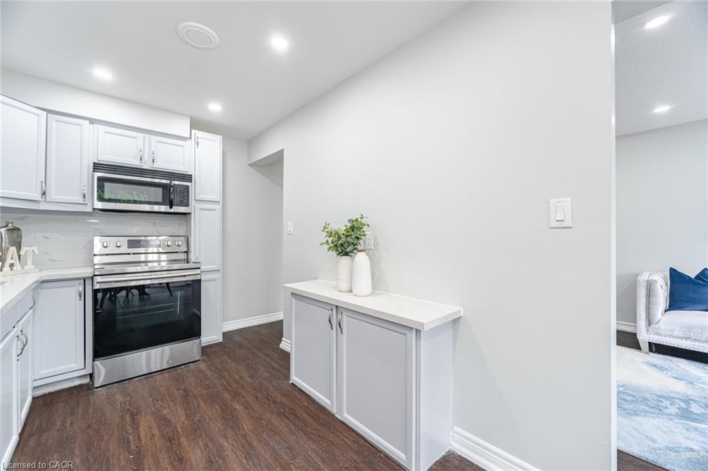 65-3525 Brandon Gate Drive, Mississauga, ON - Indoor Photo Showing Kitchen