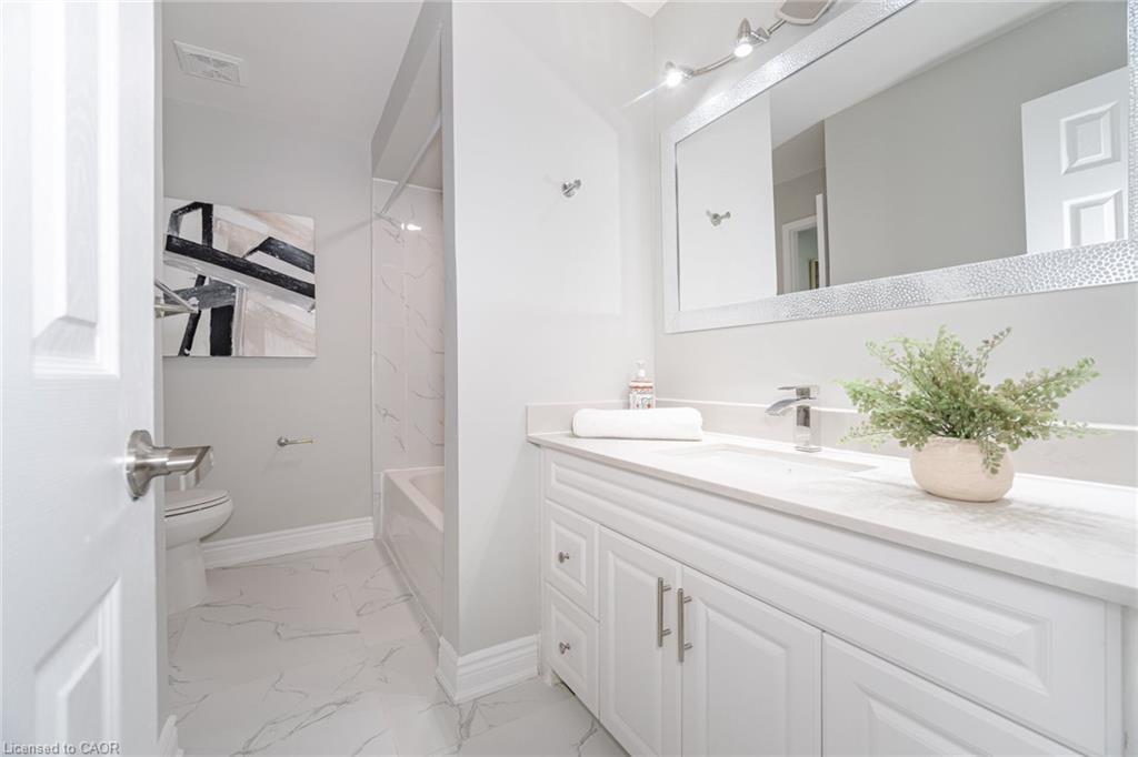 65-3525 Brandon Gate Drive, Mississauga, ON - Indoor Photo Showing Bathroom