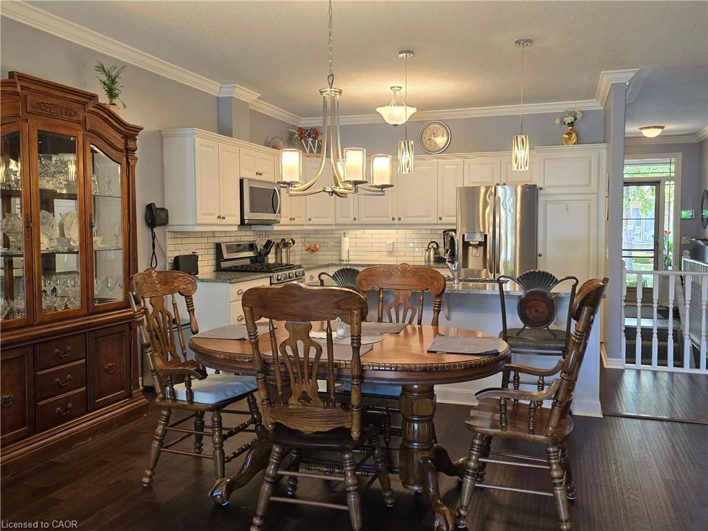 116-20 Isherwood Avenue, Cambridge, ON - Indoor Photo Showing Dining Room