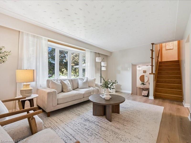 407 Grangewood Drive, Waterloo, ON - Indoor Photo Showing Living Room