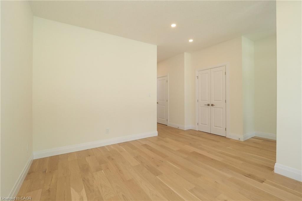 220 Jeffrey Place, Kitchener, ON - Indoor Photo Showing Other Room