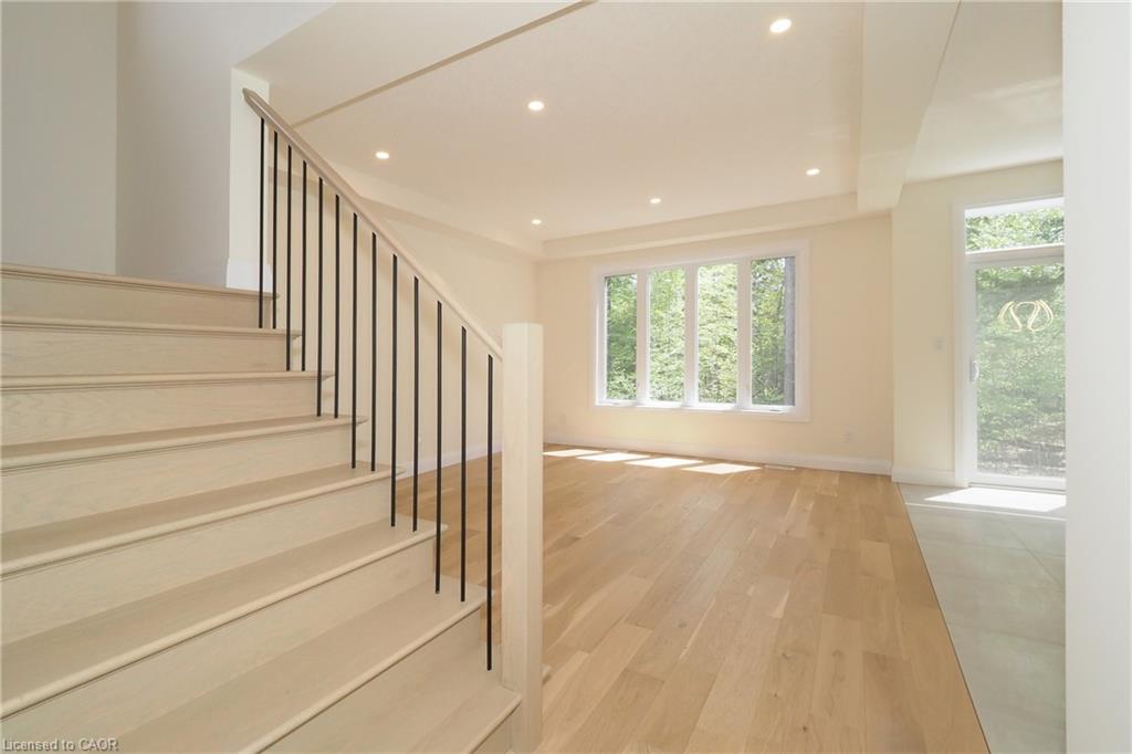 220 Jeffrey Place, Kitchener, ON - Indoor Photo Showing Other Room