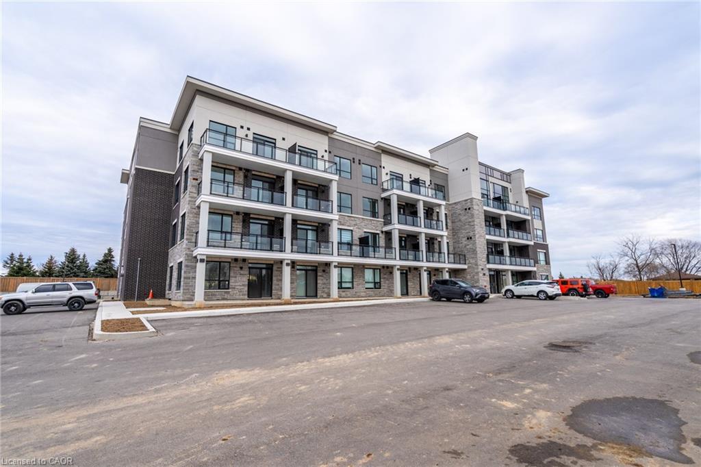 302-120 Springvalley Crescent, Hamilton, ON - Outdoor With Facade