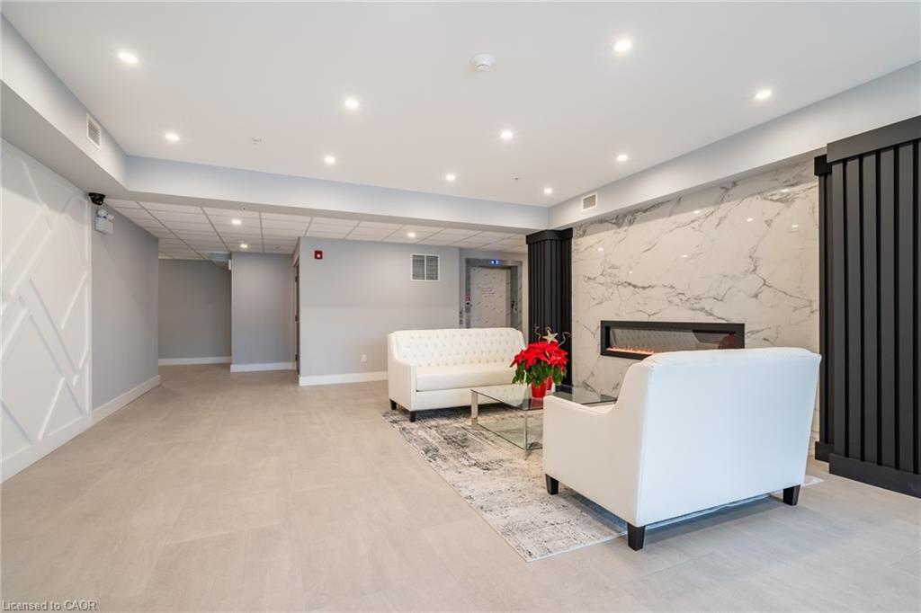 302-120 Springvalley Crescent, Hamilton, ON - Indoor With Fireplace