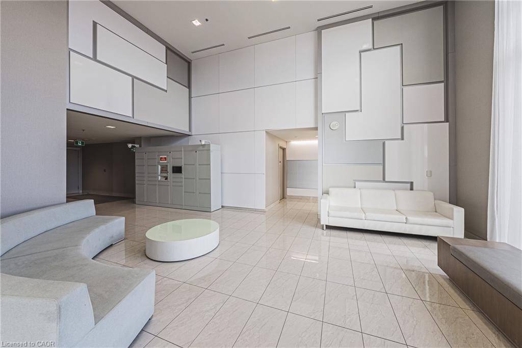 2001-2081 Fairview Street, Burlington, ON - Indoor