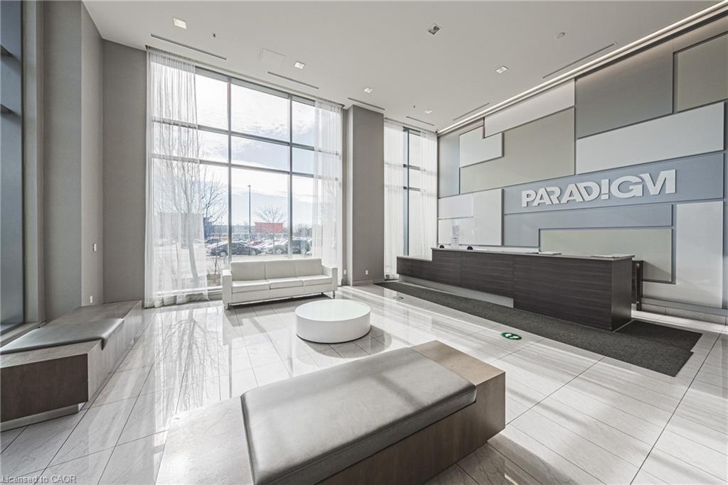 2001-2081 Fairview Street, Burlington, ON - Indoor Photo Showing Other Room