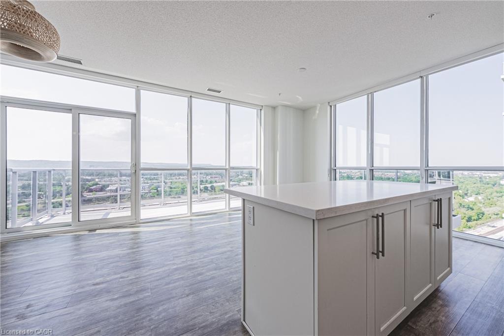 2001-2081 Fairview Street, Burlington, ON - Indoor