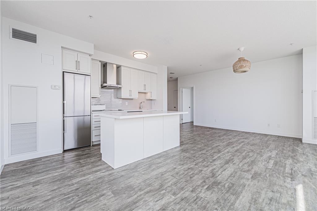 2001-2081 Fairview Street, Burlington, ON - Indoor Photo Showing Kitchen