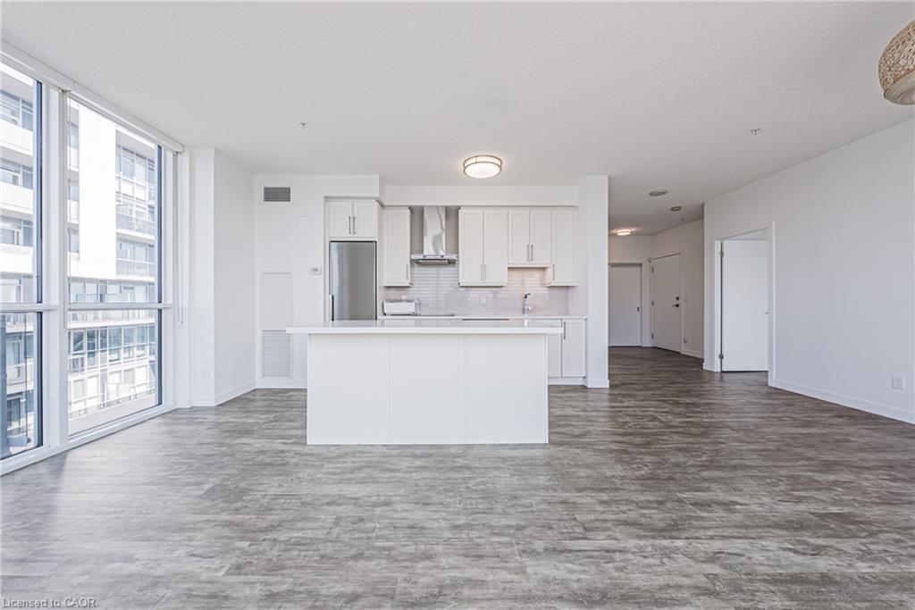 2001-2081 Fairview Street, Burlington, ON - Indoor Photo Showing Kitchen