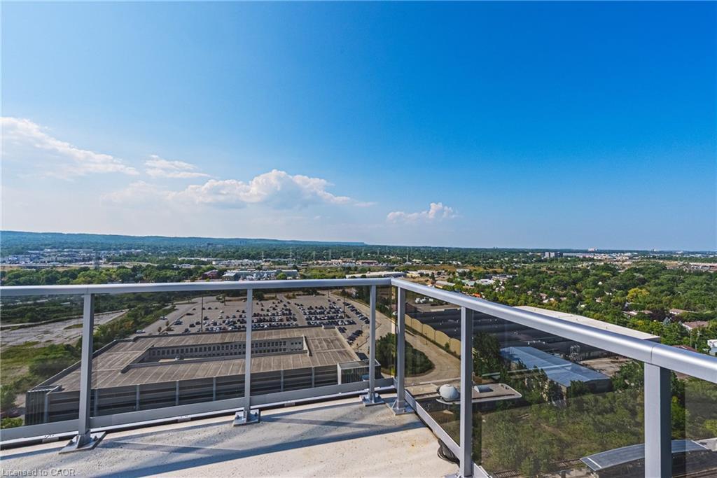 2001-2081 Fairview Street, Burlington, ON - Outdoor With View