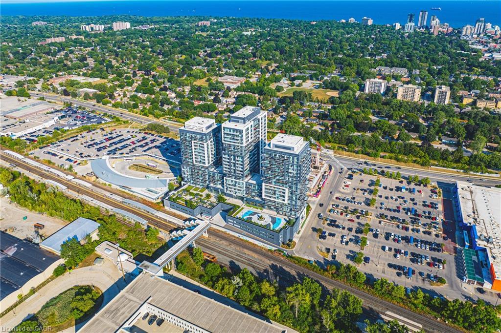 2001-2081 Fairview Street, Burlington, ON - Outdoor With View