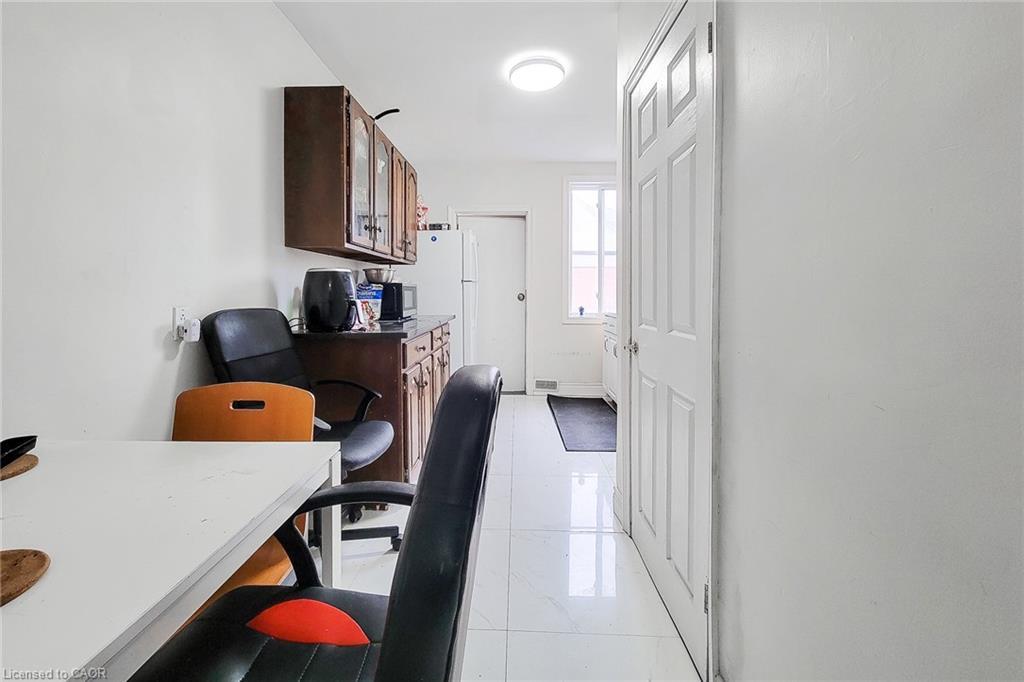 63 Paisley Avenue S, Hamilton, ON - Indoor