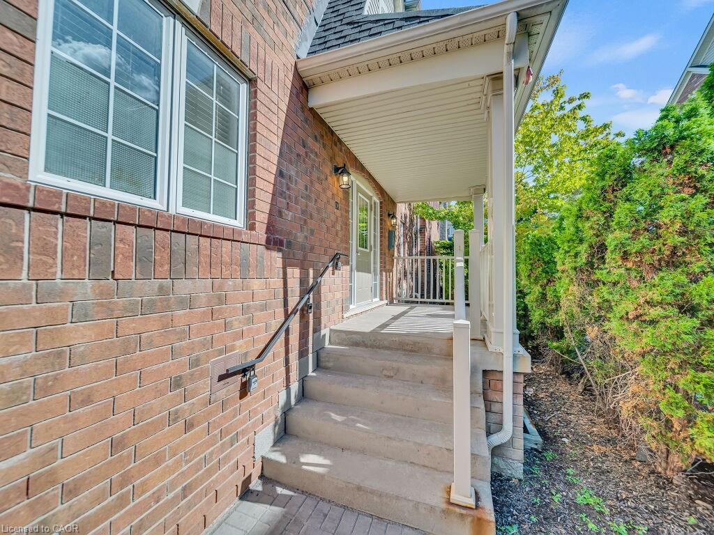 1-700 Neighbourhood Circle, Mississauga, ON - Outdoor With Exterior