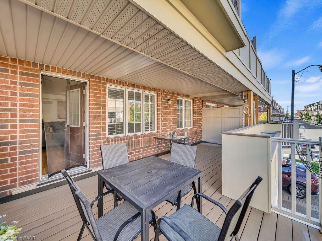 1-700 Neighbourhood Circle, Mississauga, ON - Outdoor With Deck Patio Veranda With Exterior