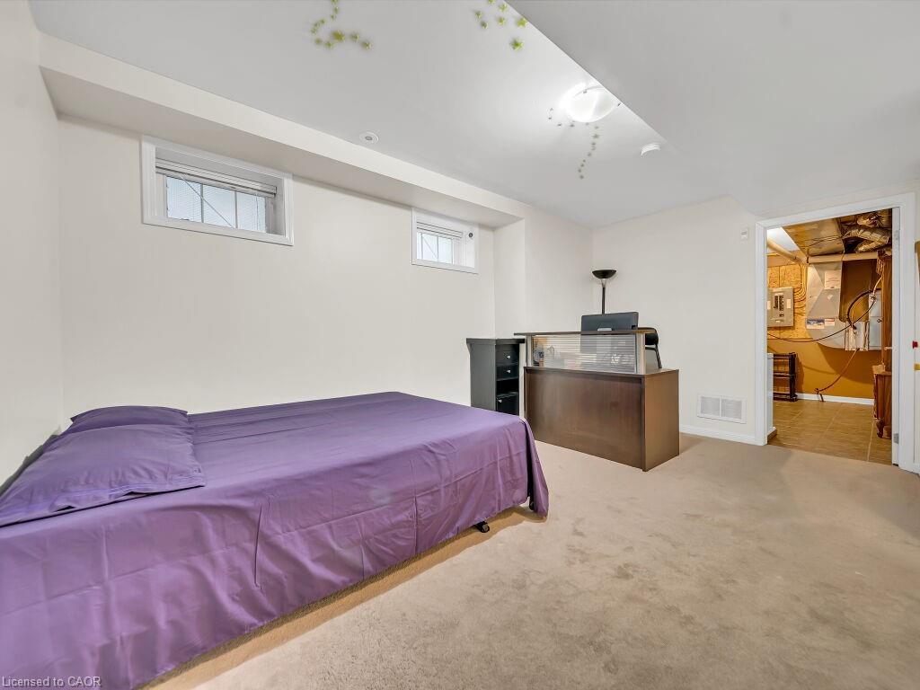 1-700 Neighbourhood Circle, Mississauga, ON - Indoor Photo Showing Bedroom