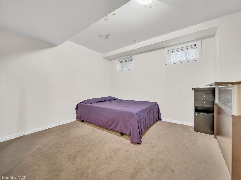 1-700 Neighbourhood Circle, Mississauga, ON - Indoor Photo Showing Bedroom
