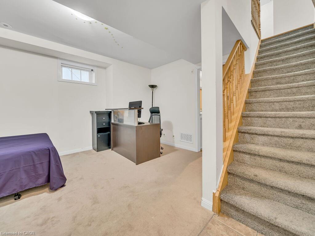 1-700 Neighbourhood Circle, Mississauga, ON - Indoor