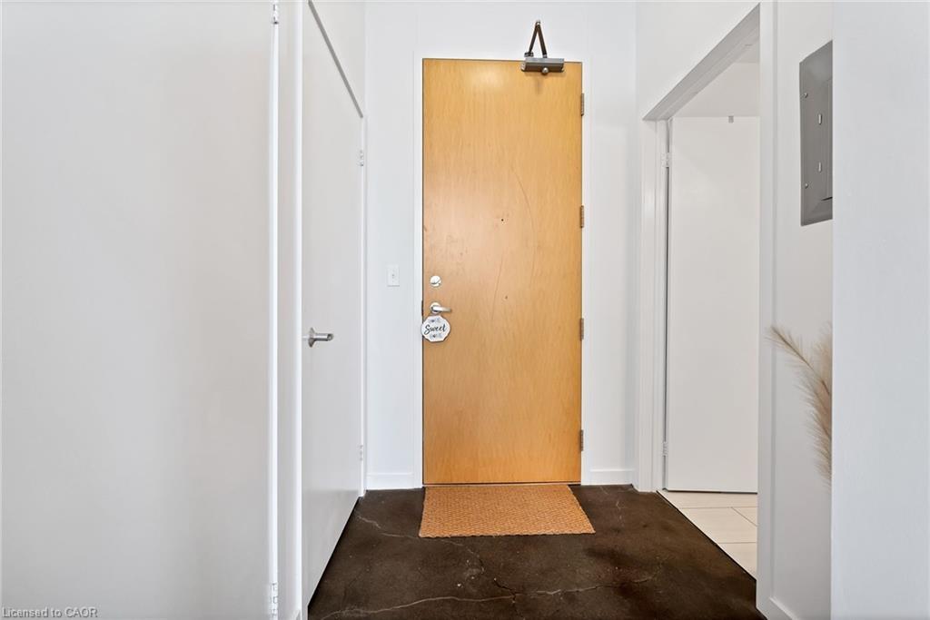 519-404 King Street W, Kitchener, ON - Indoor Photo Showing Other Room