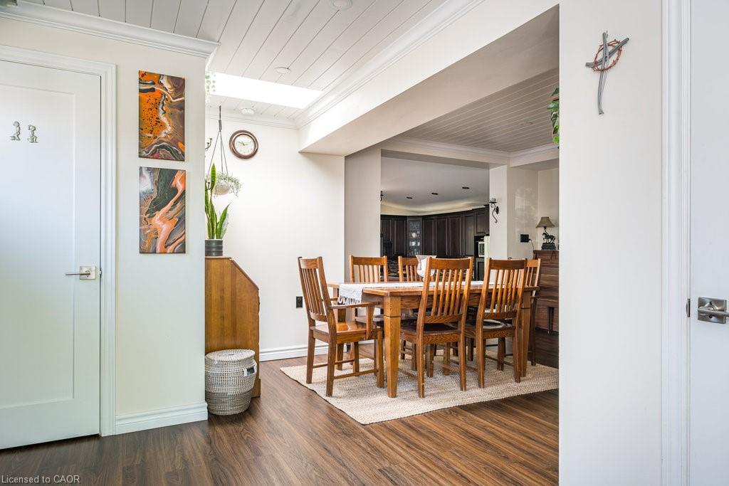 87 East 9Th Street, Hamilton, ON - Indoor Photo Showing Dining Room