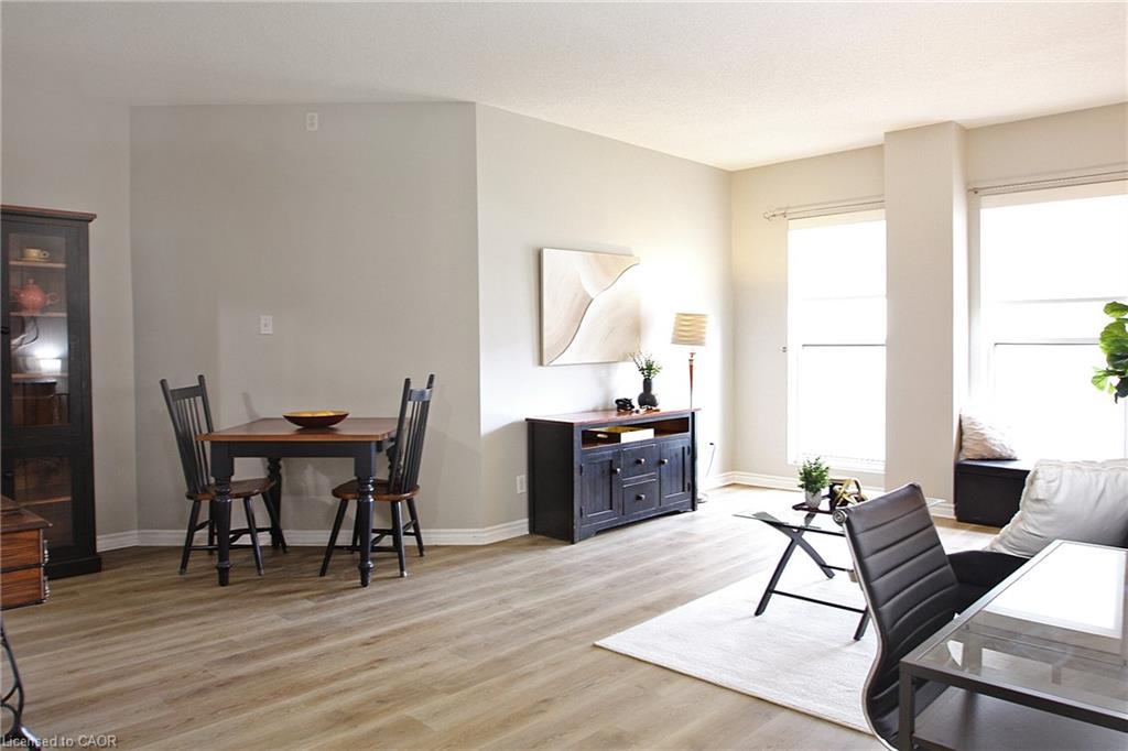 309-135 James Street S, Hamilton, ON - Indoor Photo Showing Living Room