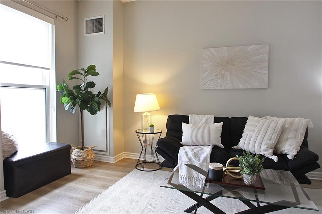 309-135 James Street S, Hamilton, ON - Indoor