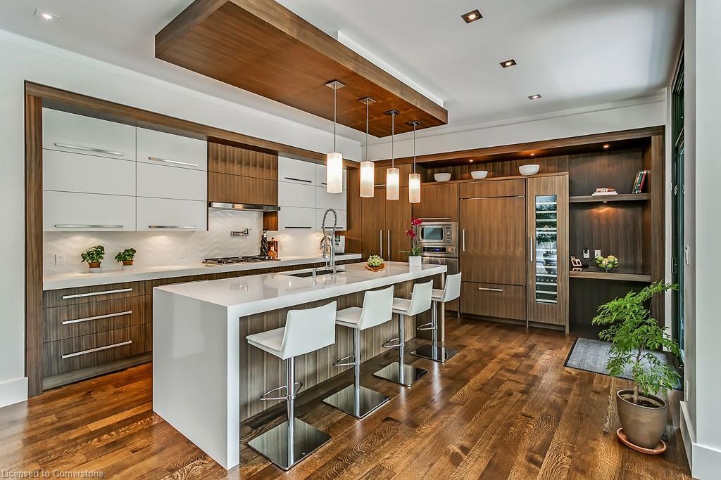 363 Morrison Road, Oakville, ON - Indoor Photo Showing Kitchen With Upgraded Kitchen