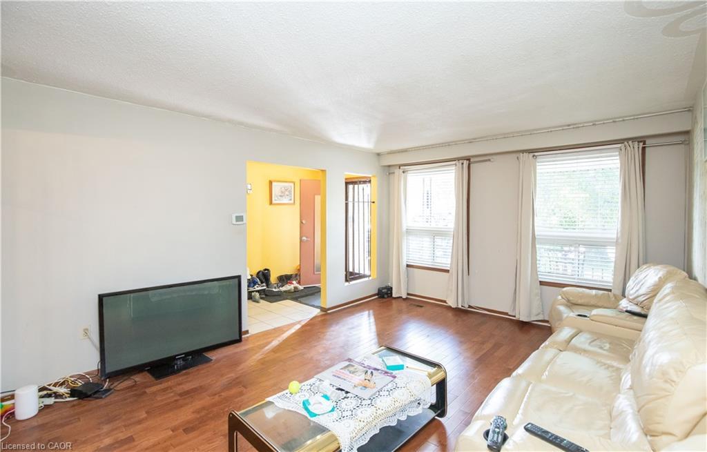 185 Lavina Crescent, Hamilton, ON - Indoor Photo Showing Living Room