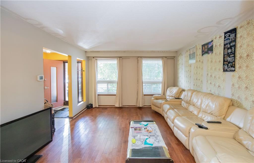 185 Lavina Crescent, Hamilton, ON - Indoor Photo Showing Living Room
