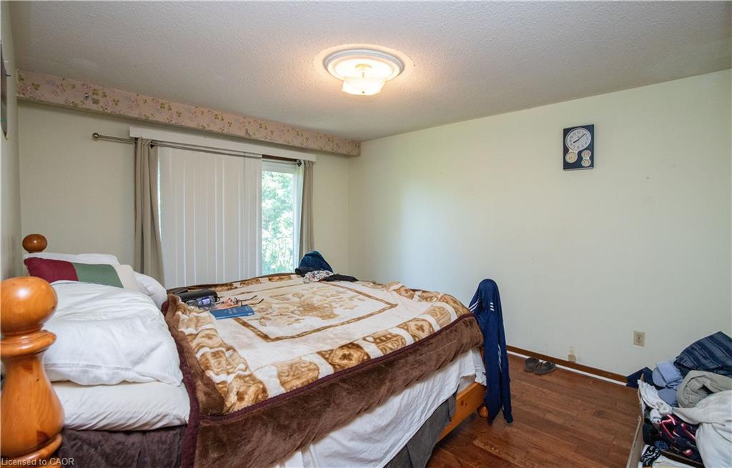 185 Lavina Crescent, Hamilton, ON - Indoor Photo Showing Bedroom