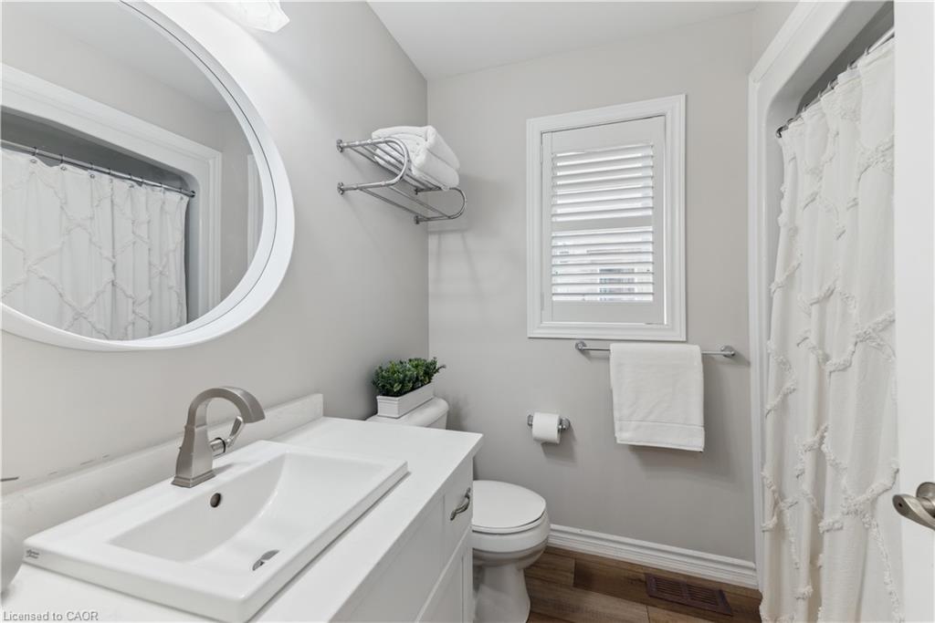 38 Stafford Street, Elora, ON - Indoor Photo Showing Bathroom