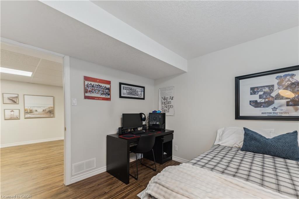 38 Stafford Street, Elora, ON - Indoor Photo Showing Bedroom