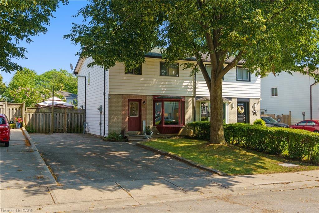 10 Glen Eden Court, Hamilton, ON - Outdoor With Facade