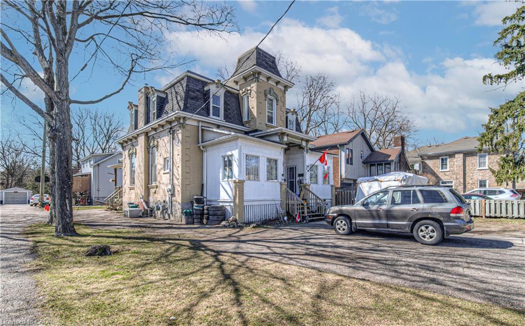 156 Grand Avenue S, Cambridge, ON