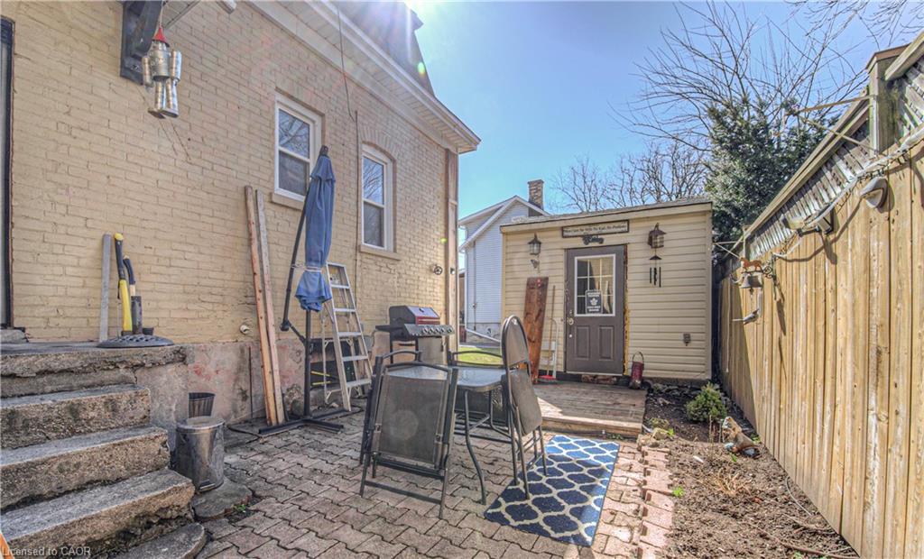 156 Grand Avenue S, Cambridge, ON