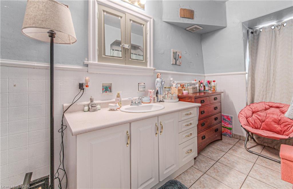 156 Grand Avenue S, Cambridge, ON