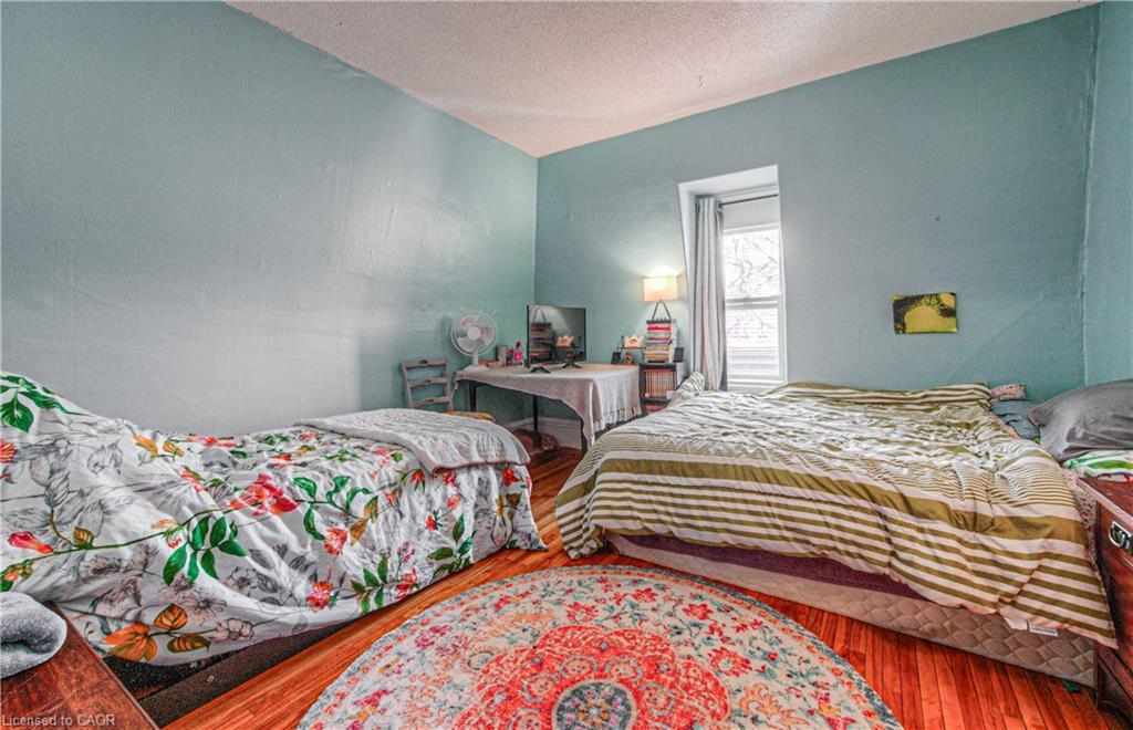 156 Grand Avenue S, Cambridge, ON